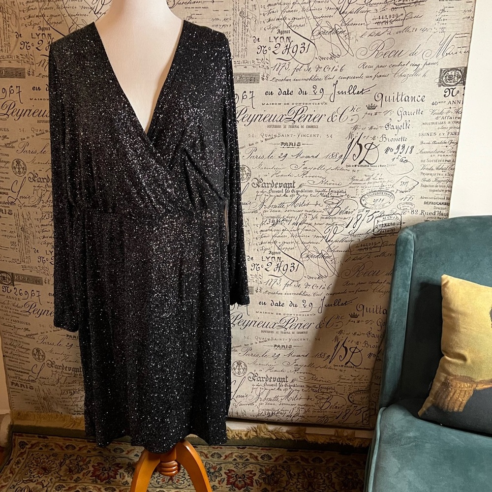 Sparkling Black Long Sleeve Dress
